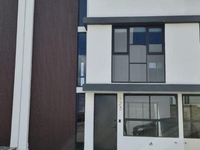 Casa en fraccionamiento en renta San Francisco Ocotlán, Coronango