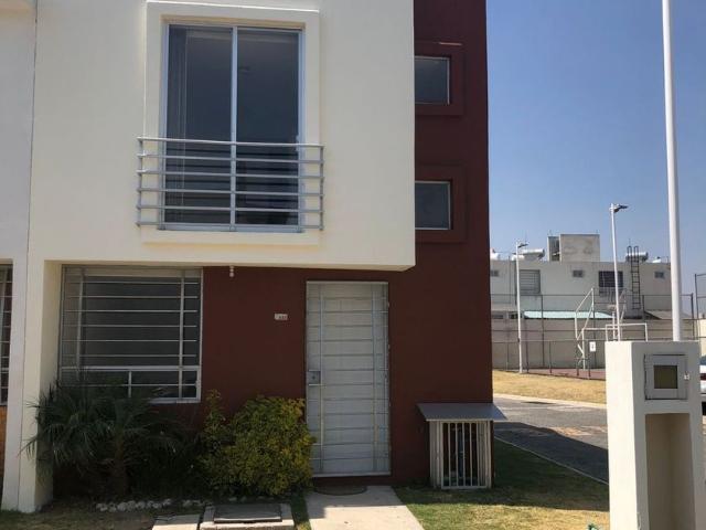 Casa en fraccionamiento en renta San Francisco Ocotlán, Coronango