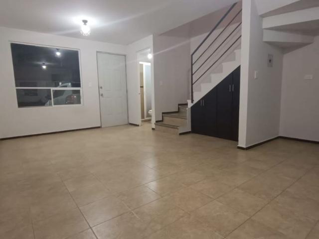 Casa en fraccionamiento en renta San Juan Cuautlancingo Centro, Cuautlancingo