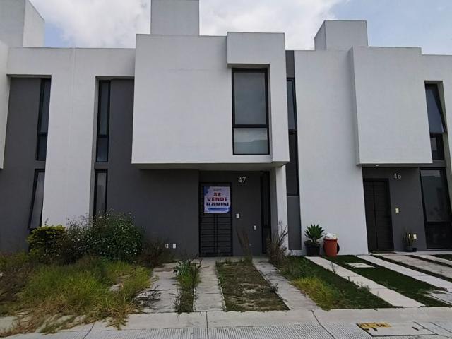 Casa en fraccionamiento en renta Sólum Residencial Camino A Agua Amarilla, Colonia Ejido Santa Cruz, Tlajomulco De Zúñiga, Jalisco, México