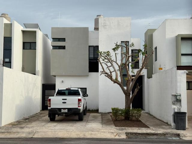 Casa en Fraccionamiento Floresta
