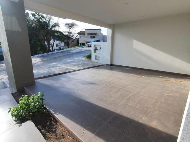 Casa en Fraccionamiento Hacienda del Rul