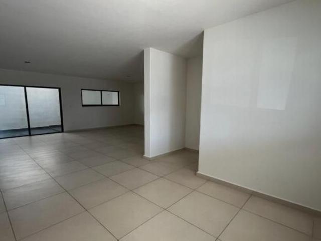 Casa en Fraccionamiento INFONAVIT Barrancos