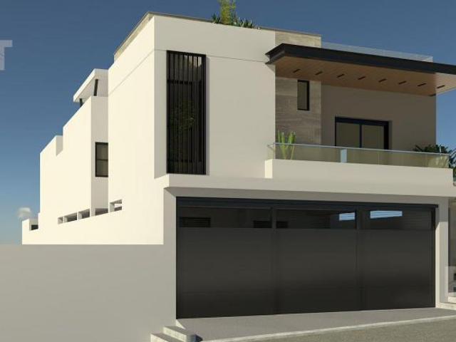 Casa en Fraccionamiento Loma de Rosales