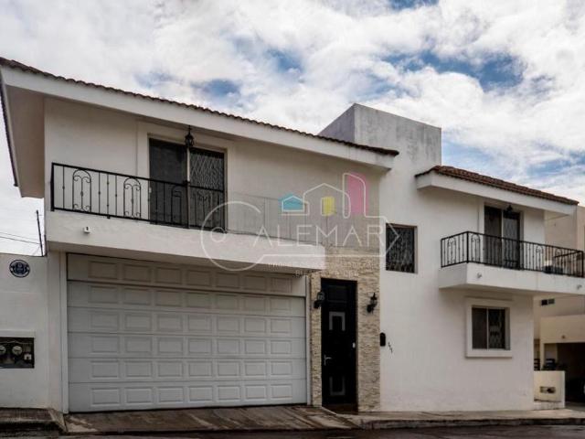 Casa en Fraccionamiento Lomas Del Chairel