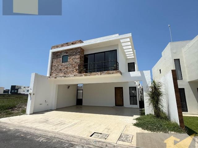 Casa en Fraccionamiento Lomas del Sol