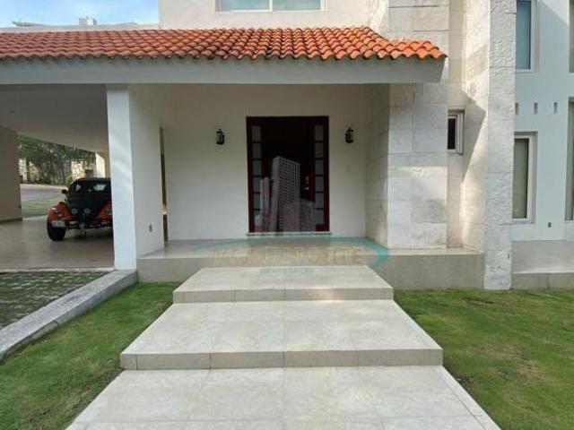 Casa en Fraccionamiento Los Almendros