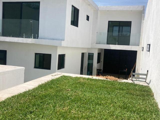 Casa en Fraccionamiento Los Sabinos