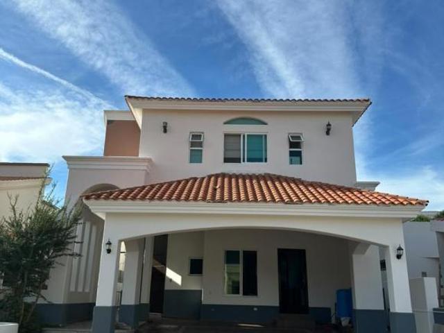 Casa en Fraccionamiento Mediterráneo Club Residencial