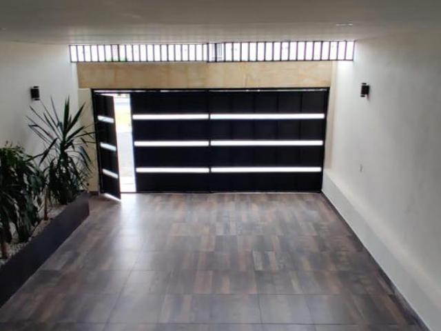 Casa en Fraccionamiento Misión Mariana