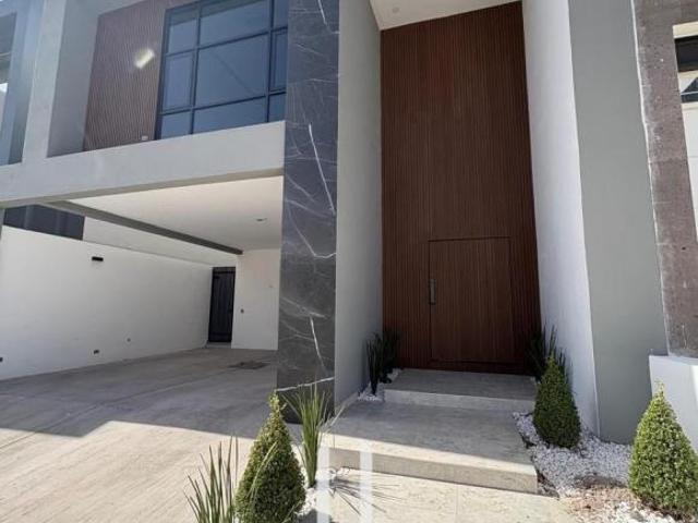 Casa en Fraccionamiento Monte Caleres