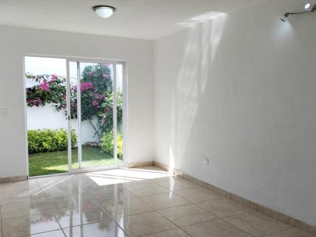 Casa En Fraccionamiento Nuevo León Cerca De Plaza San Diego Cuautlancingo, Puebla