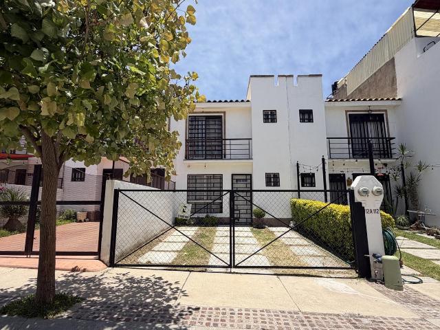 Casa en Fraccionamiento Paseo de los Naranjos