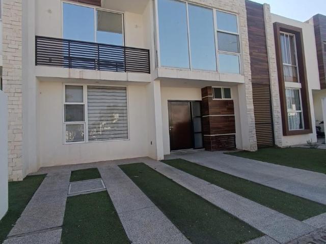 Casa en Fraccionamiento Paseos del Bosque