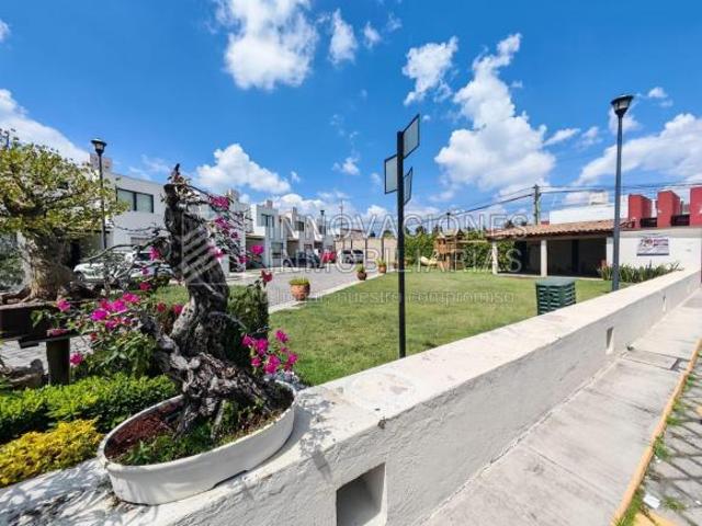 Casa en Fraccionamiento Privado con 3 Recámaras, Balcón y 2 Estacionamientos | Cuautlancingo