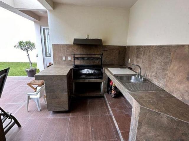 Casa en fraccionamiento privado, vigilancia 24/7
