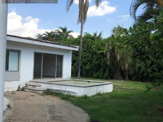 CASA EN FRACCIONAMIENTO PRIVADO