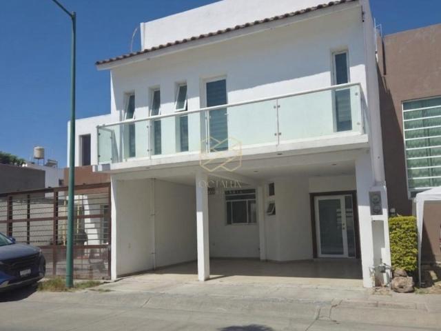 Casa en Fraccionamiento Puerta San Rafael