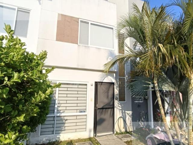Casa en Fraccionamiento Puerta Para?so en Veracruz, Veracruz