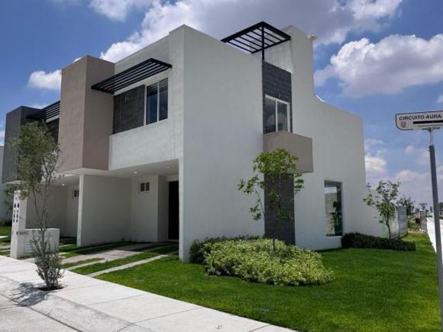 Casa en Fraccionamiento Rancho Santa Mónica