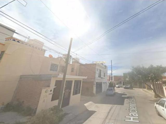 Casa en Fraccionamiento Real de Haciendas