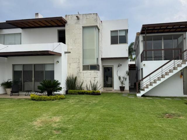 Casa en Fraccionamiento Real de Tetela
