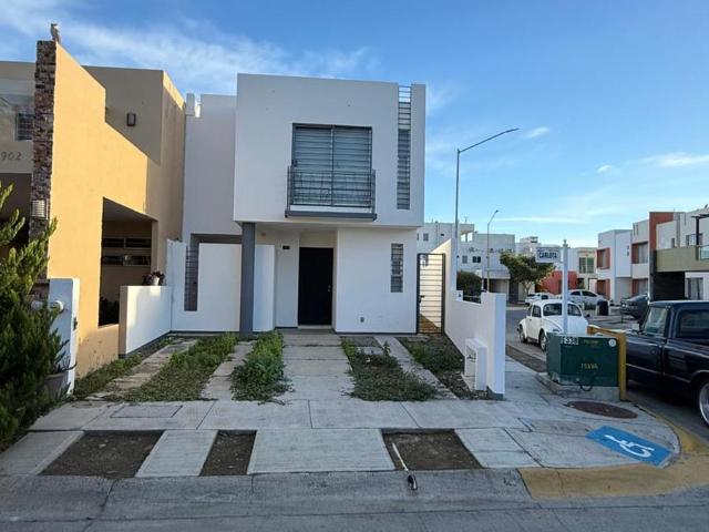 Casa en Fraccionamiento Real del Valle