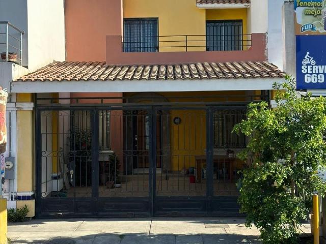 Casa en Fraccionamiento Real del Valle