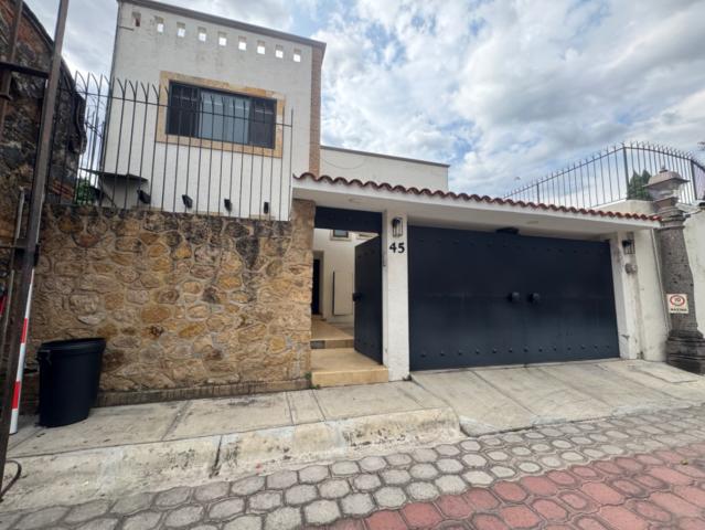 Casa en fraccionamiento Reforma esmeralda