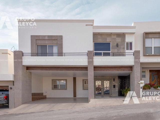 Casa en Fraccionamiento Reserva del Parque