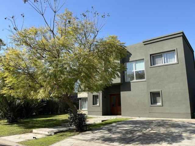 Casa en Garin Centro, Las liebres