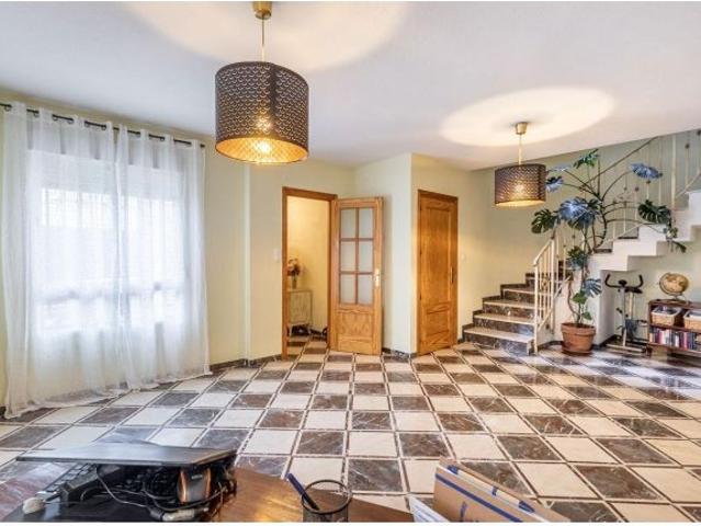 Casa en Gojar con patio de 65m