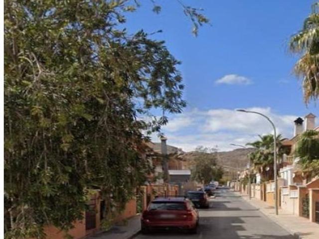 CASA EN HUERCAL DE ALMERIA