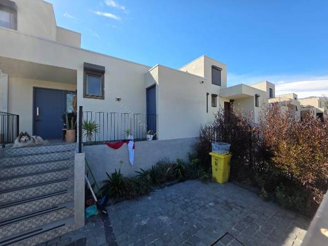 Casa en Huinganal con piscina y quincho