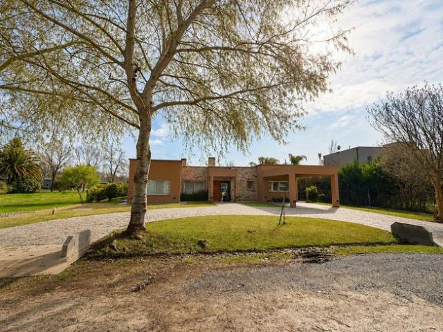 Casa en Haras del Sur 1