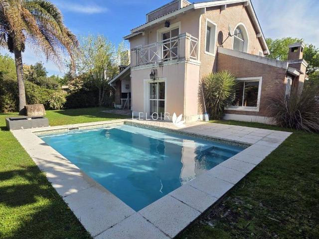 Casa en Horacio quiroga 4900