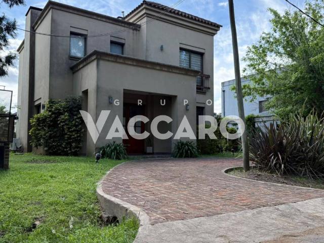 Casa en Horacio quiroga 4900
