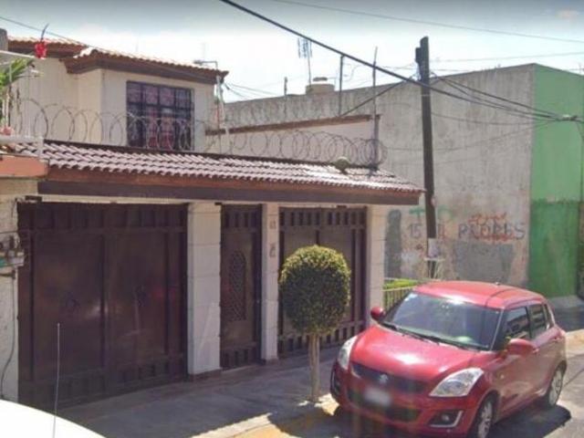 Casa en Izcalli del Valle, Tultitlán. ¡Súper precio!