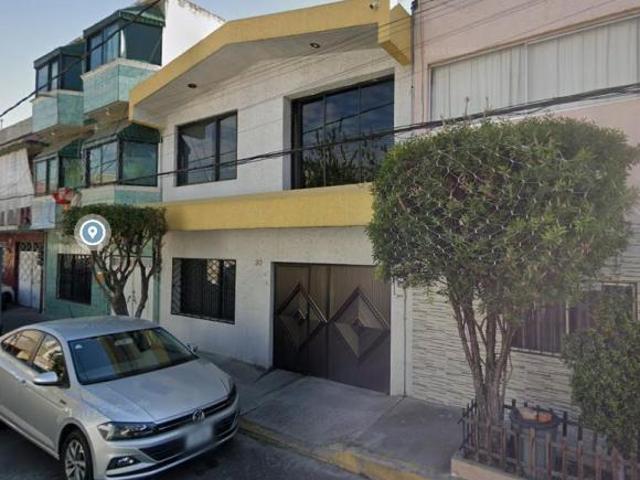 CASA EN IZTAPALAPA CIUDAD DE MEXICO