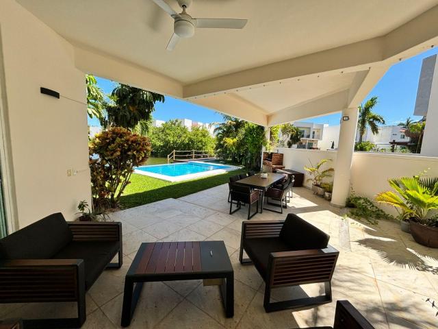 Casa en Isla Dorada Zona Hotelera