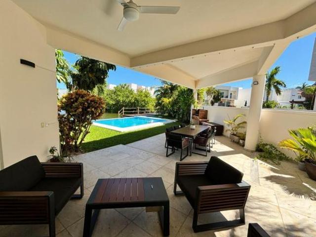 Casa en Isla Dorada Zona Hotelera