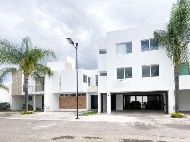 Casa en Jardines de la Hacienda
