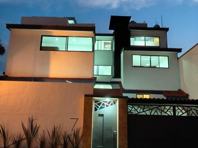 Casa en Jardines de Reforma, Cuernavaca – Seguridad, Elevador y Ubicación Privilegiada