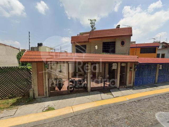 Casa en Jardines del Alba