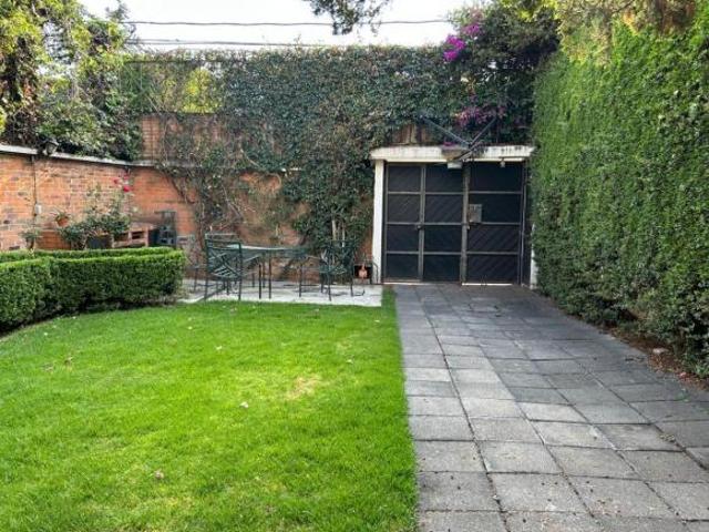 CASA EN JARDINES DEL SUR CASA CON JARDIN PROPIO