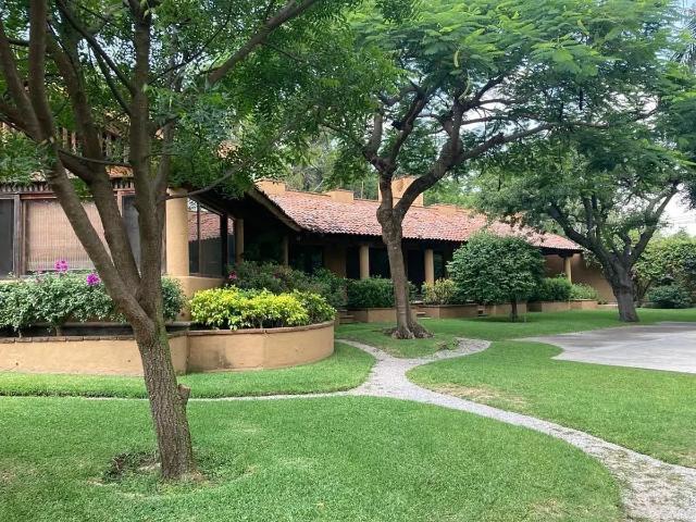 CASA EN JOSE G PARRES