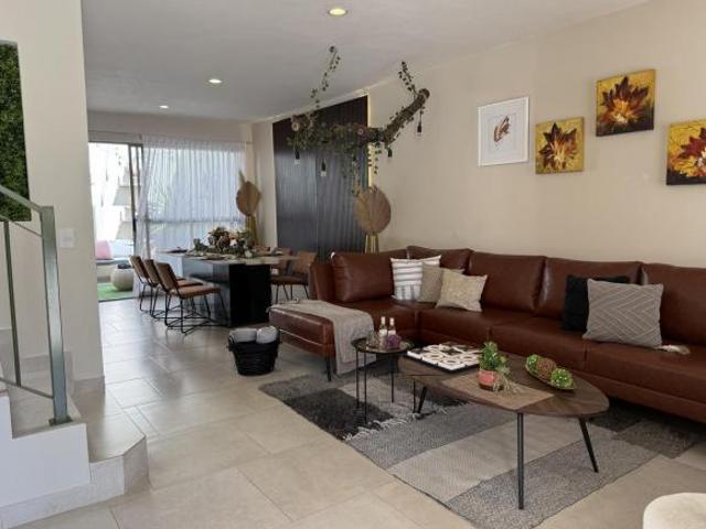 Casa NUEVA en VENTA en Fracc. Lyrata