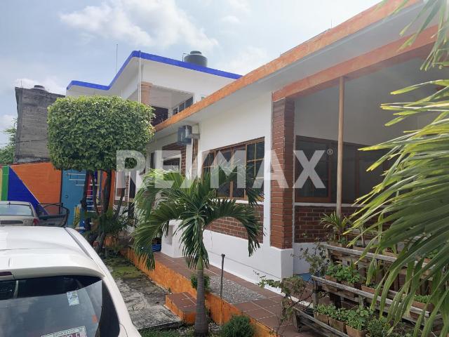Casa en la Col. Las Granjas en Cuernavaca, Morelos. Clave 5975