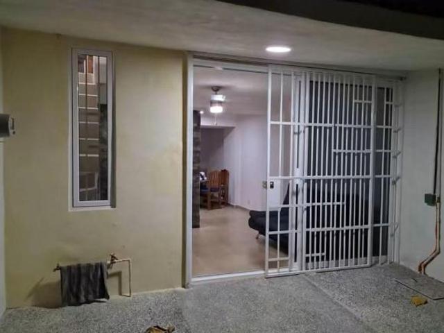 CASA EN LA COLONIA VICENTE GUERRERO, IXTAPA ZIHUATANEJO