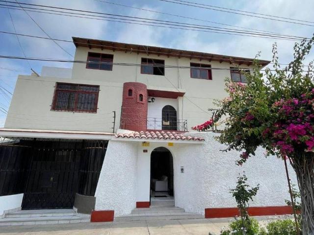 Casa en la exclusiva Urbanización San José, en el corazón de Ica